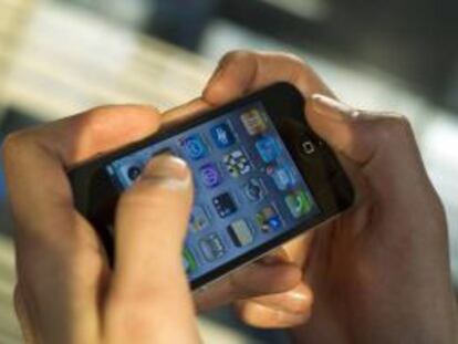 Los SMS caen un 16,5% en España