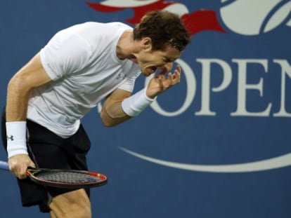 Murray se lamenta tras fallar contra Anderson.