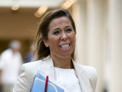 Alicia Sánchez Camacho asiste a la comparecencia del ministro de Hacienda, en el Senado.