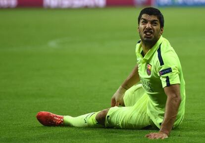 Suárez es lamenta en el partit contra el Bayern.