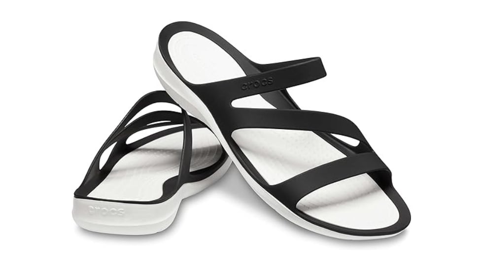 Sandalias de Crocs para mujer.