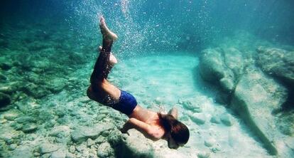 Buceo en apnea en aguas de Mallorca, (Islas Baleares).