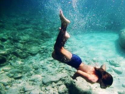 Buceo en apnea en aguas de Mallorca, (Islas Baleares).