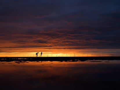 Pôr do sol em uma praia de New Brighton. Bianca adorava a praia, como lembra o primo Pedro Ivo na carta em sua homenagem.