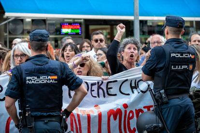 Concentración feminista contra la reforma del 'sólo sí es sí'. ante la sede del Ministerio de Justicia de Madrid, el miércoles 19 de abril de 2023.