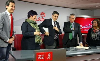 Ramón Jauregui y Patxi López en la presentación de las bases de la candidatura a las elecciones europeas