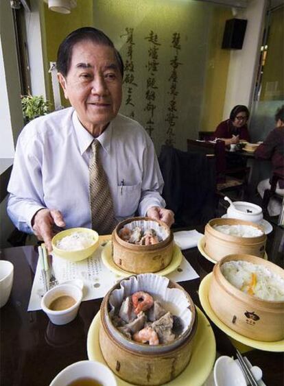 Mark Chen quiere comida rápida, pero china. Nada de hamburguesas.