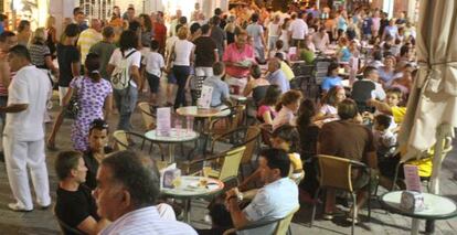 Turistas en agosto en Benidorm.