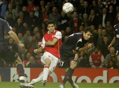 Cesc, en su primer gol al Slavia de Praga.