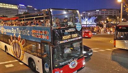 L'autobús turístic nocturn.