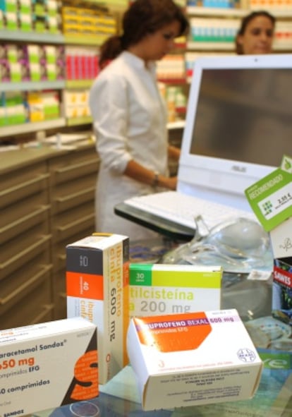 Medicamentos en una farmacia.