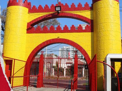 El "castillo" del estadio Santa Laura del club de fútbol chileno Unión Española.