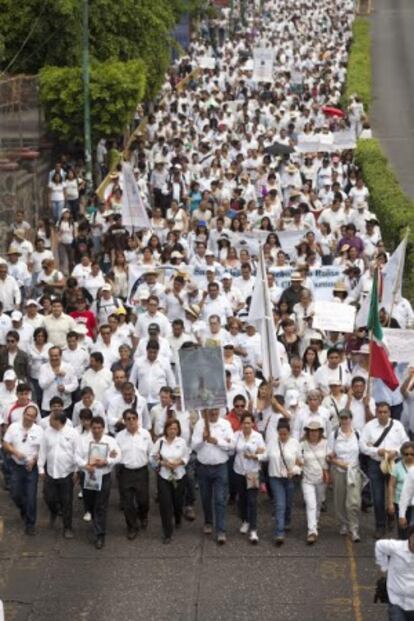 Manifestación en Cuernavaca por el asesinato del académico Alejandro Chao.