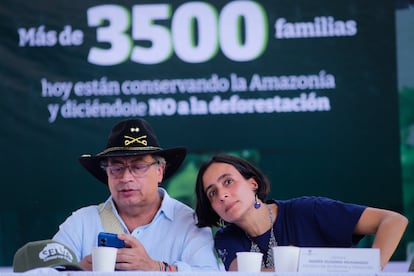 El presidente Gustavo Petro y la ministra de Ambiente, Susana Muhamad, en San José del Guaviare, en 2024.