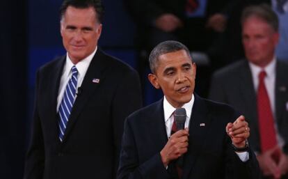 El presidente Obama se dirige a la audiencia mientras responde a una de las preguntas.