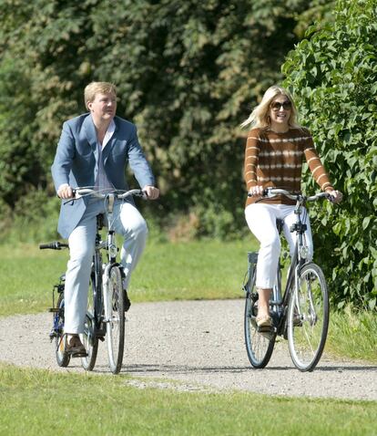 Guillermo y M&aacute;xima de Holanda, por los jardines del Palacio Horsten Estate.