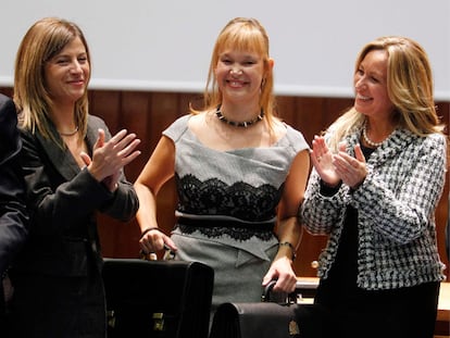 Adiós a la última «ministra Vogue» (y a unas cuantas más)