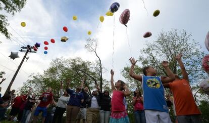 Globos en el aire en honor de Michelle Knight, una de las tres j&oacute;venes de Cleveland desaparecidas.