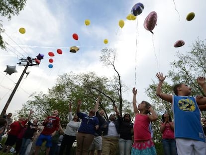 Globos en el aire en honor de Michelle Knight, una de las tres j&oacute;venes de Cleveland desaparecidas.