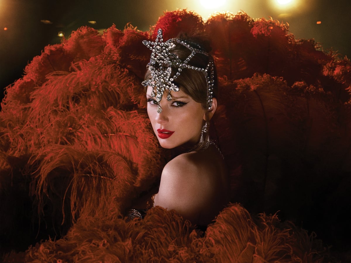 Taylor Swift lanza su nuevo álbum ‘The Life of a Showgirl’, filtrado un día antes, donde destapa a su cabaretera interior más deslenguada
