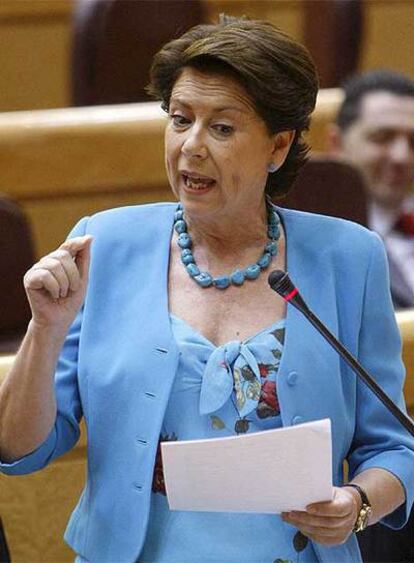 Magdalena Álvarez, ayer, durante su intervención en el Senado.