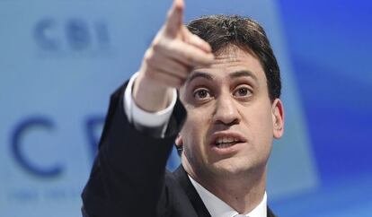 El l&iacute;der del opositor Partido Laborista brit&aacute;nico, Ed Miliband, en una conferencia celebrada en Londres, el 10 de noviembre