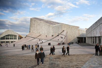 Biblioteca de la Cidade da Cultura, de Peter Eisenman, en Santiago de Compostela