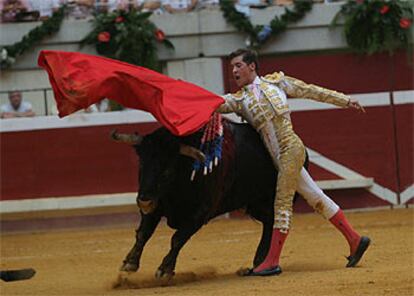 César Jiménez, en el sexto toro.