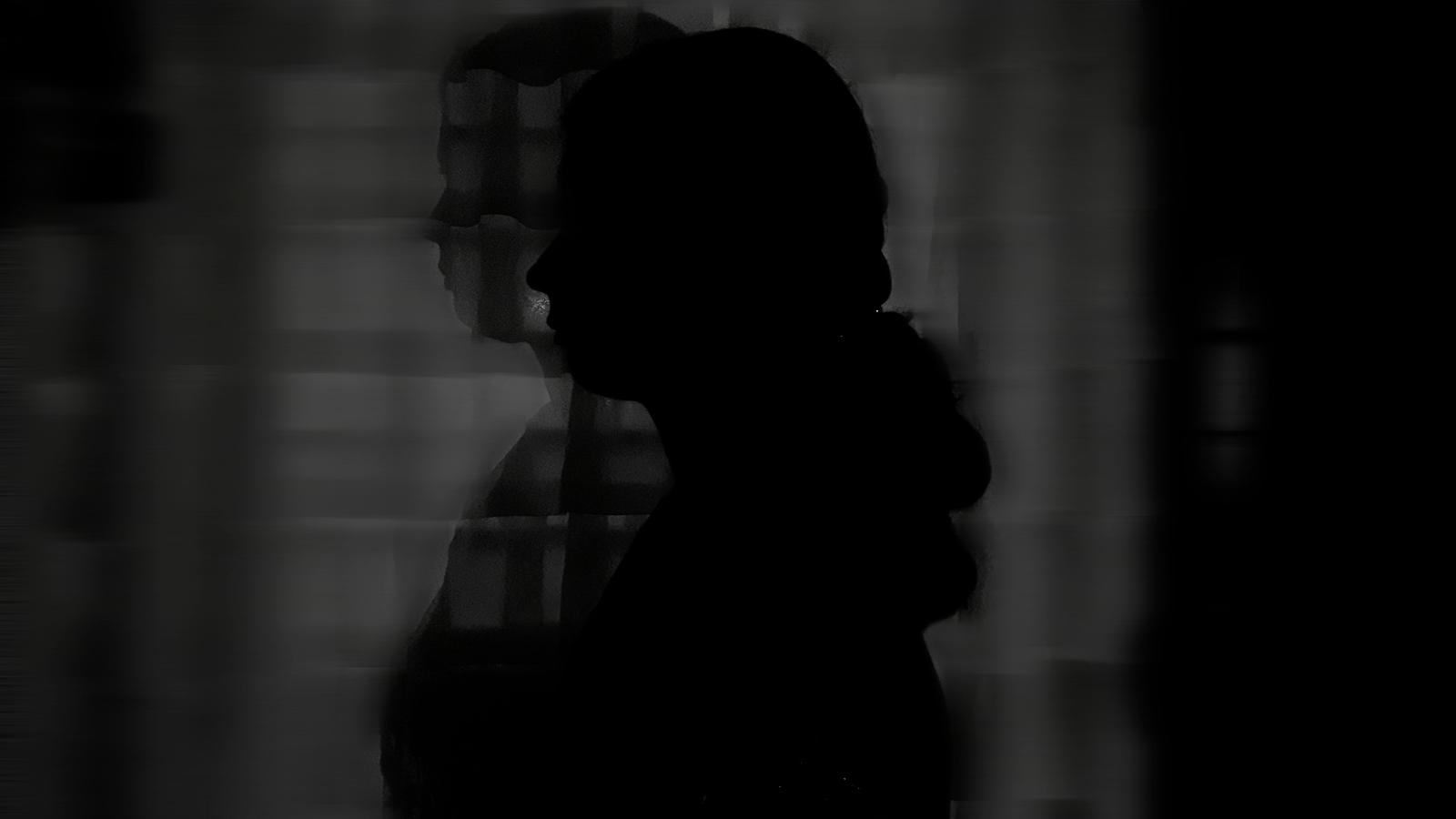 Una joven poeta que escribe clandestinamente en Nicaragua.