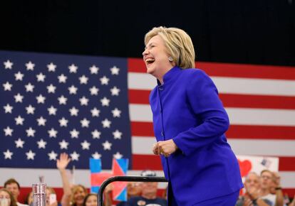 Hillary Clinton, ayer en un acto en Long Beach, California.