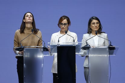 Rita Maestre,  Mónica García y Manuela Bergerot