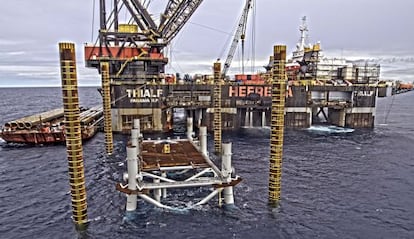 Plataforma Castor, situada davant la costa d'Alcanar i Vinaròs.