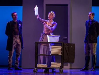 Manuel Moya, Natalia Huarte y Carlos Cuevas en 'La noche toledana'.