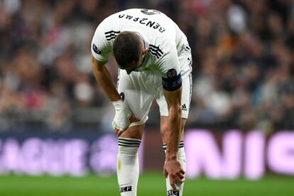 Karim Benzema, durante el partido contra el Ajax en el Bernabéu.