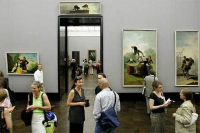 Una de las salas de la exposición de Goya en la Galería Nacional de Berlín, donde se han situado sus cartones para tapices.