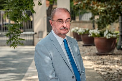 El socialista Javier Lambán, expresidente de Aragón, durante una entrevista en 2020.