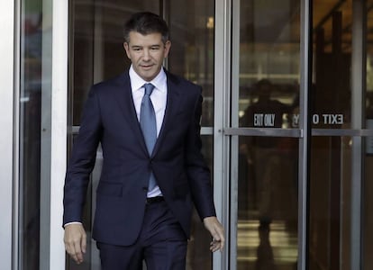 Travis Kalanick, ex CEO y cofundador de Uber, a su salida del juzgado.