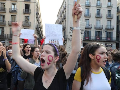 Concentración en Barcelona contra la primera sentencia de la Manada, en abril de 2018. 