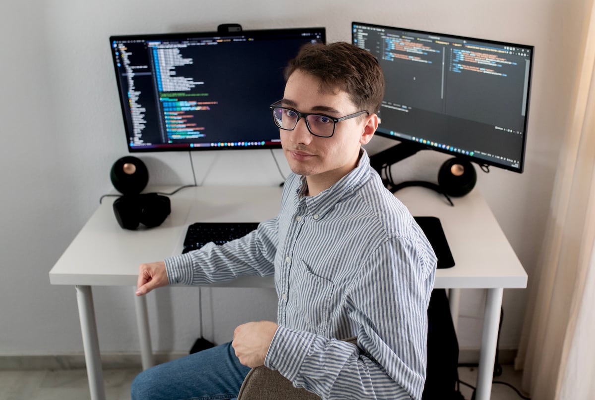 La IA se come a los programadores más jóvenes: “Antes cursabas dos años de FP y tenías cuatro empresas esperando para contratarte, ahora es distinto”