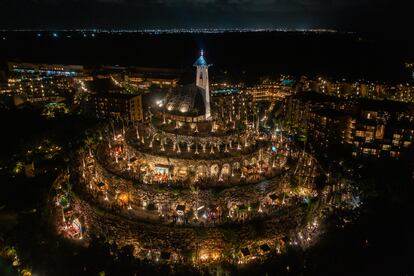 La Xpiral une a Hotel Xcaret México y Hotel Xcaret Arte.