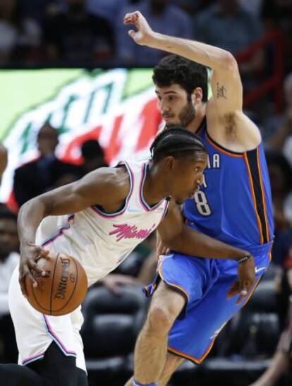 Josh Richardson y Álex Abrines.