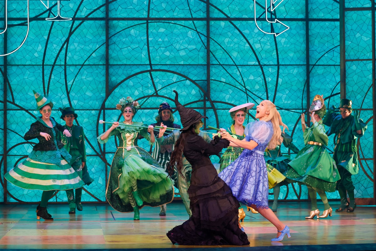 ‘Wicked’, el poder verde conquista España con mucho ‘brilli-brilli’ y un mensaje antifascista: “Ojalá hoy no siguiera siendo relevante”
