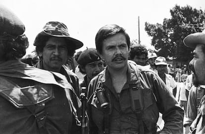 El comandante Elías Noguera y Henry Ruiz, 'Modesto', a la derecha, en su ingreso a Managua el 19 de julio de 1979.