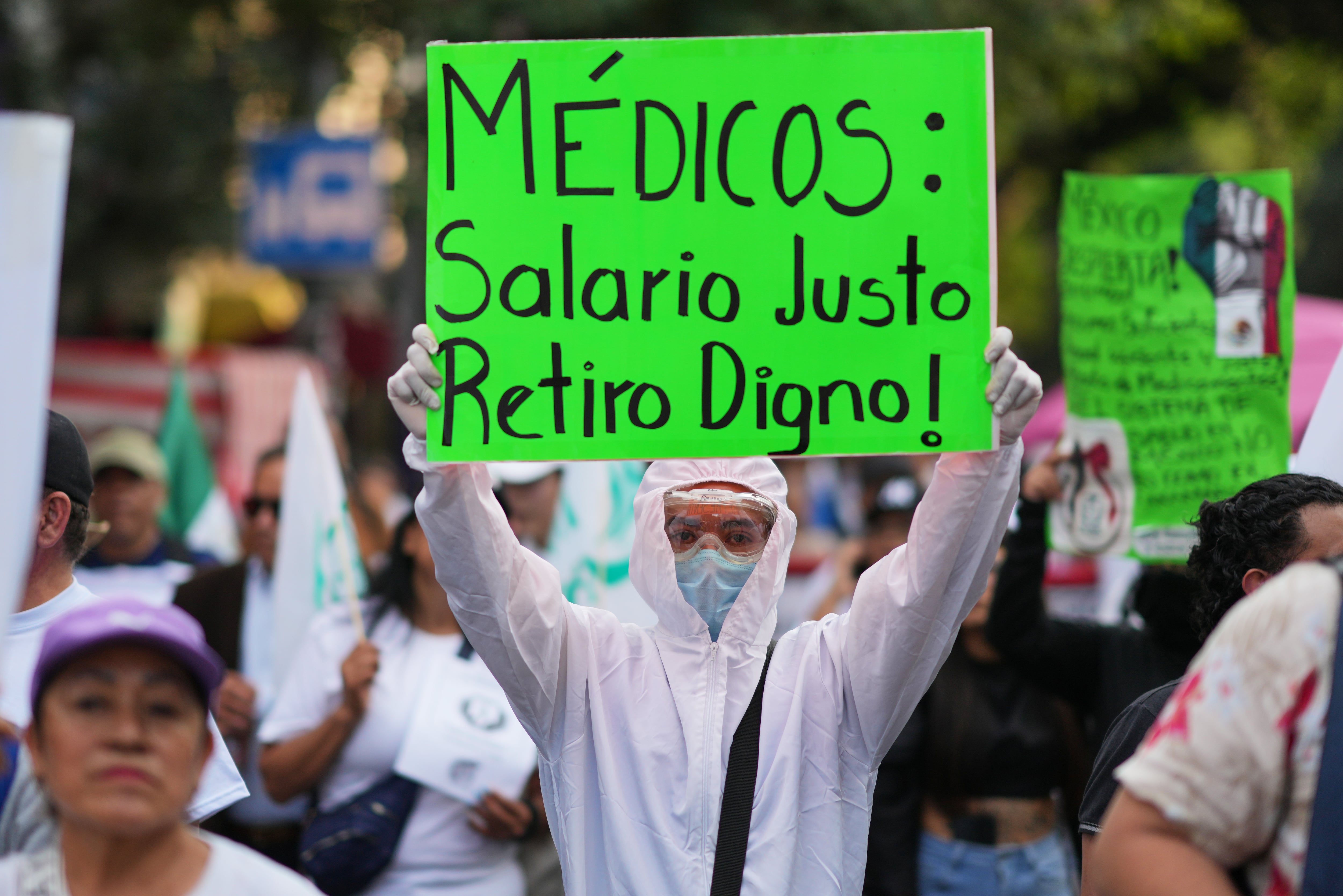 La promesa de salud universal en México está a prueba antes de arrancar