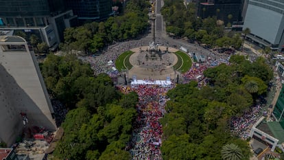 Vista panorámica del mitin político.