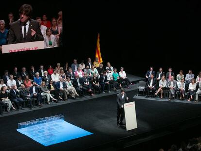 El Presidente catal&aacute;n, Carles Puigdemont, durante su intervenci&oacute;n en la presentaci&oacute;n de la ley del refer&eacute;ndum. 