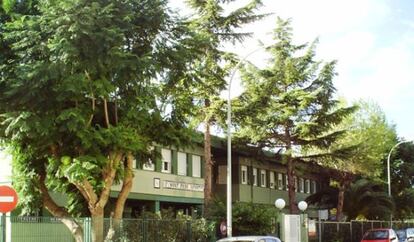 Aspecto parcial del colegio Sant Pere Apòstol, de la Alqueria de la Comtessa.