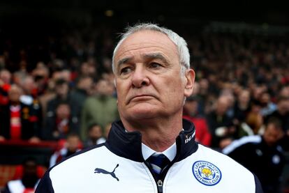 El rostro, muy tenso, de Ranieri, técnico del Leicester, antes del comienzo del partido contra el Manchester. 