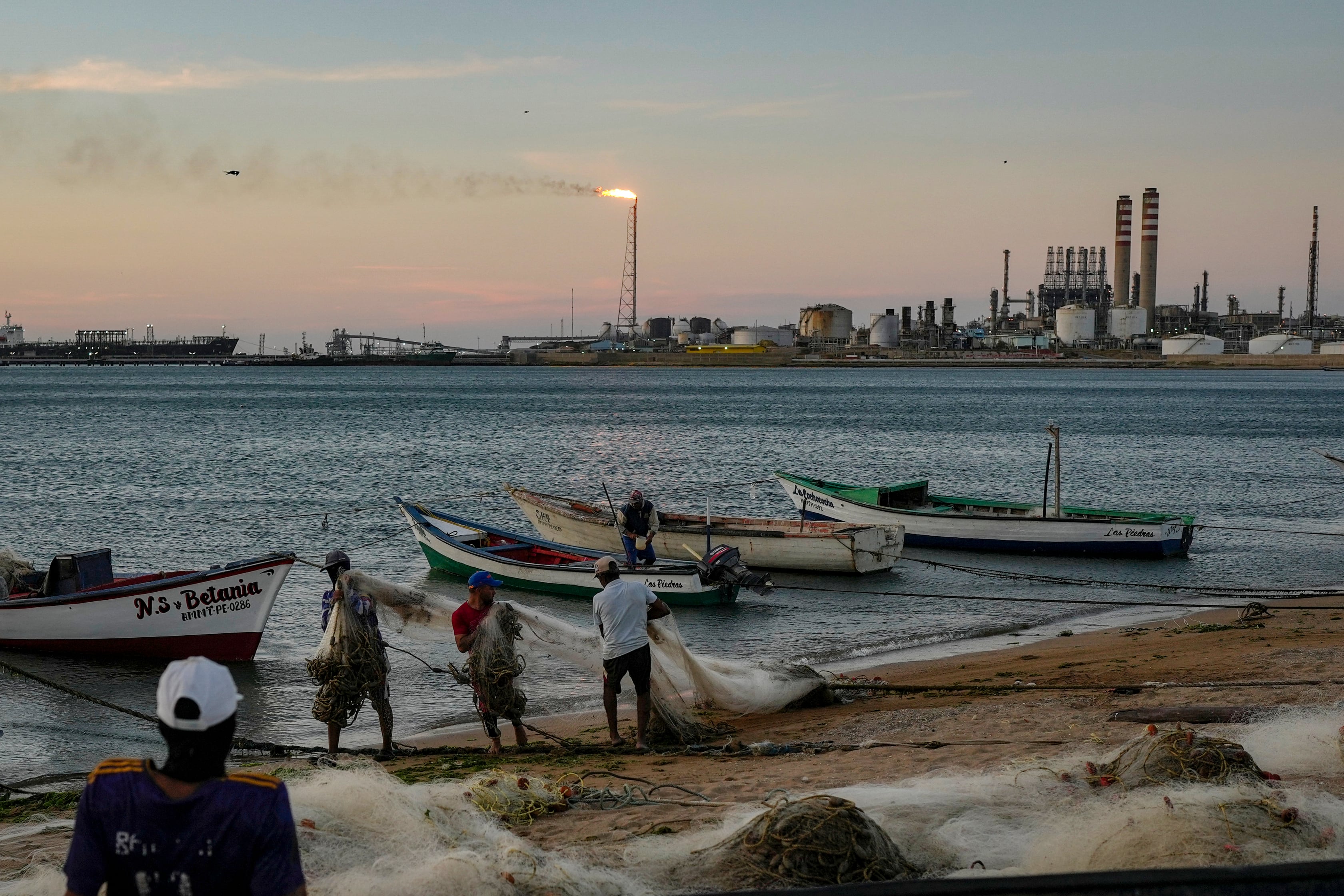 El chavismo se abre a la privatización del petróleo de Venezuela con la reforma de la ley de hidrocarburos 