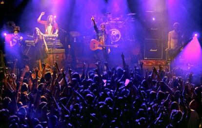 Una actuaci&oacute;n de Crystal Fighters en Madrid. 